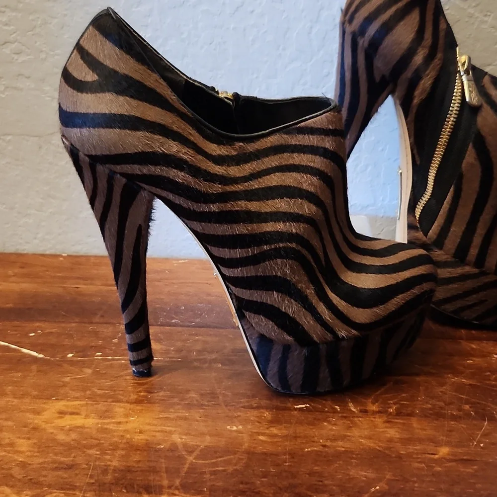 ALEJANDRO INGELMO Platform Zebra Animal Print Pony Hair Heels Bootie 38